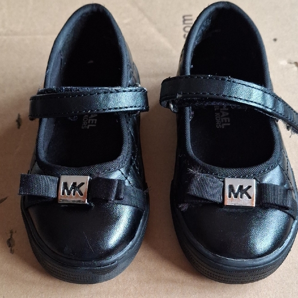 Michael Kors Black Little Girls Dress Shoes - Picture 1 of 7